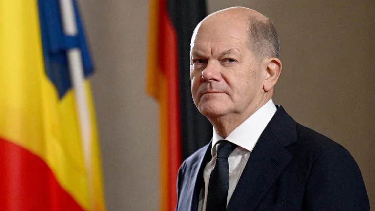 Tensions Rise: Zelensky Critiques Scholz’s Call with Putin Tensions Rise: Zelensky Critiques Scholz’s Call with Putin